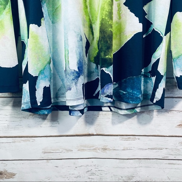 Soft Surroundings | Watercolor floral tunic - Picture 6 of 8